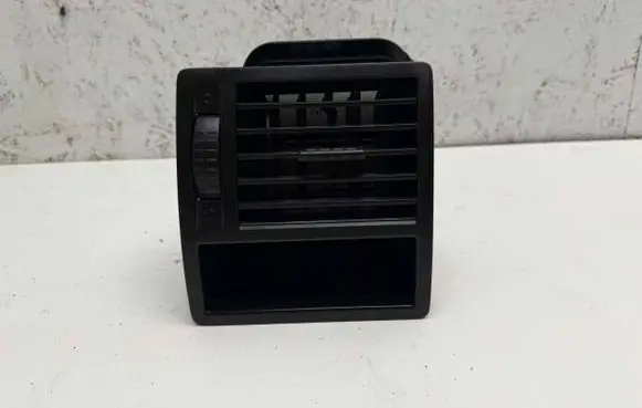 Volkswagen Transporter - Caravelle T5 Dashboard side air vent grill/cover trim 7H1819204A