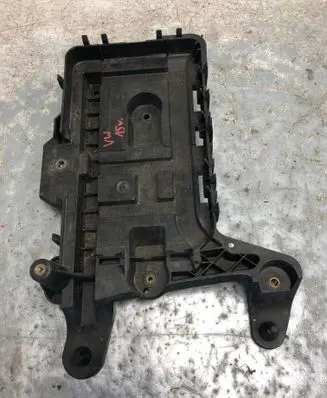 Volkswagen Touran II Battery tray 1K0915333H