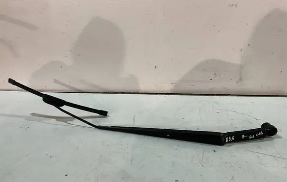 Front wiper blade arm