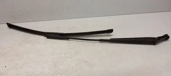 Opel Zafira B Front wiper blade arm 13145564 179066E23