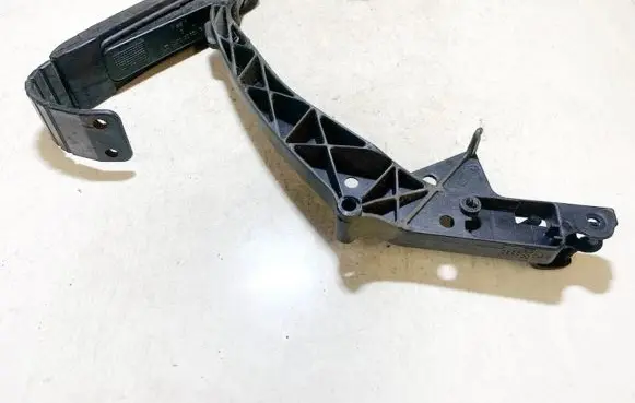 Mercedes-Benz E W210 Accelerator throttle pedal 1293010382 1293010001