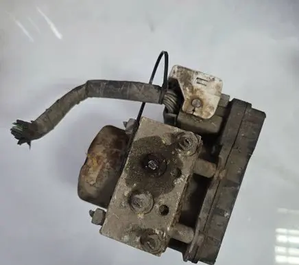 Mazda 323 F ABS Pump 4360757 MD5TCS9X11