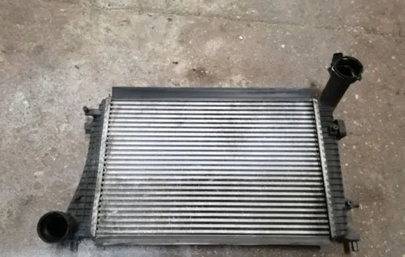 Volkswagen PASSAT B6 Intercooler radiator 3C0145803E