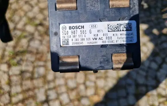 Audi RS3 Distronic sensor radar 5Q0907561G 5Q0907572G 0203300935