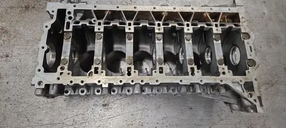 BMW 1 E82 E88 Engine block 7585986
