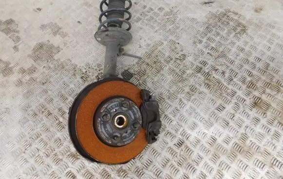 Toyota Yaris Front wheel hub spindle knuckle