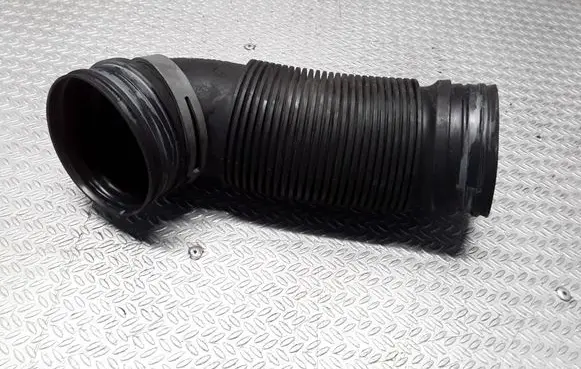 Audi A3 S3 A3 Sportback 8P Air intake duct part 1K0129648B