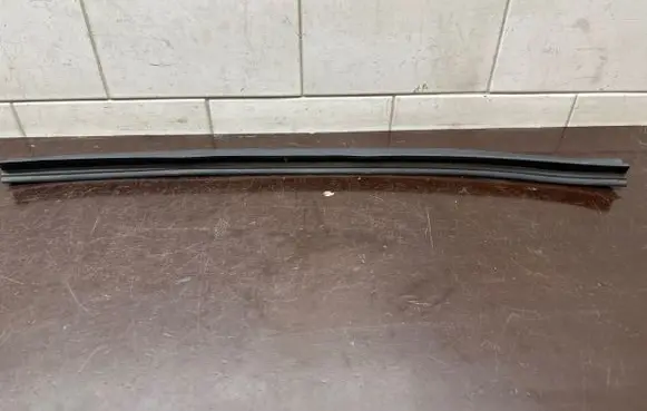 Rubber seal rear door