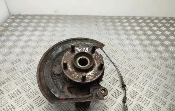 Nissan Qashqai Front wheel hub