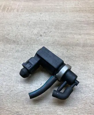 Audi A6 S6 C5 4B Vacuum valve 059906627B
