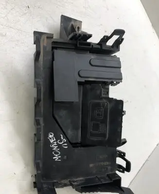 Ford Mondeo MK V Fuse module DG9T14301AD