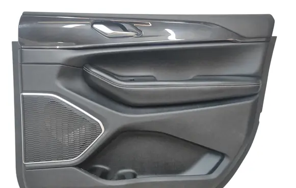 Jeep Grand Cherokee WL Front door card panel trim 7GF20TX7AA