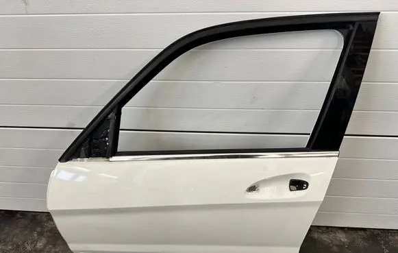 Mercedes-Benz GLK (X204) Front door
