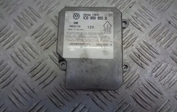 Volkswagen PASSAT B5.5 Airbag control unit/module 1C0909605B