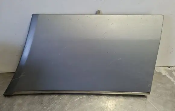 Sill/side skirt trim