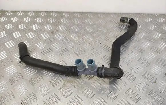 Nissan Juke I F15 Engine coolant pipe/hose