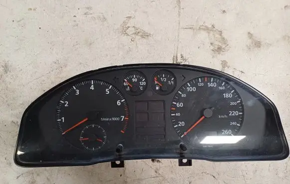Audi A4 S4 B5 8D Speedometer (instrument cluster) 8D0919033C