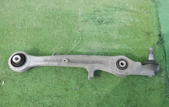 Volkswagen Phaeton Front lower control arm/wishbone 4E0407155D
