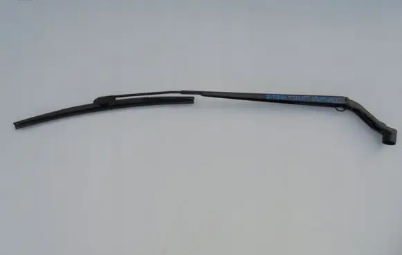Nissan X-Trail T32 Front wiper blade arm