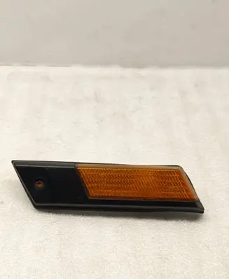 BMW 7 E23 Front fender indicator light 13678039
