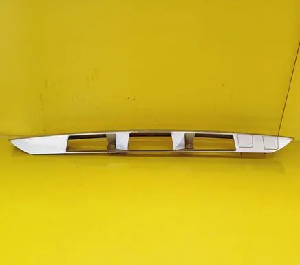 Mazda 323 F Trunk door license plate light bar BVEGB0811