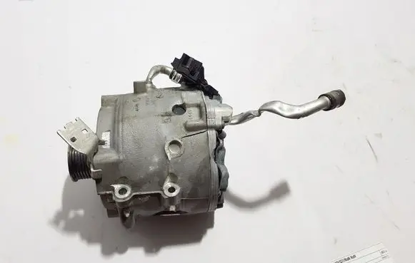 Audi Q7 4M Generator/alternator 4N1903028