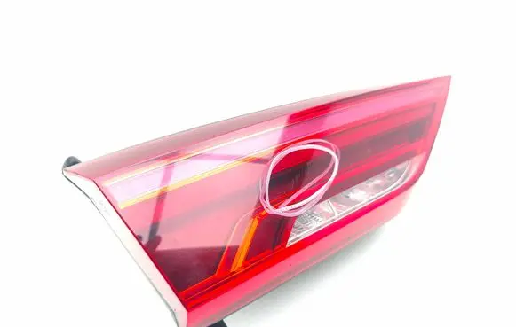 Audi Q3 F3 Tailgate rear/tail lights 83A945093A 646500