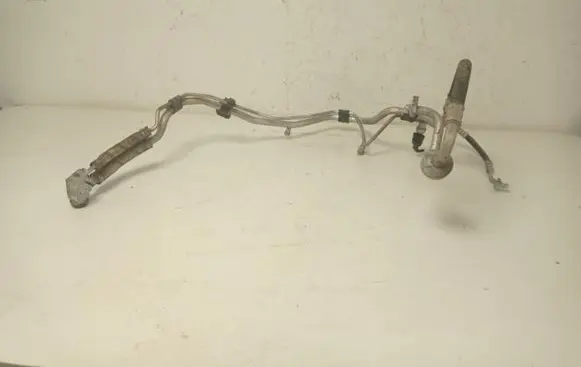 KIA Sportage Air conditioning (A/C) pipe/hose 977753U100