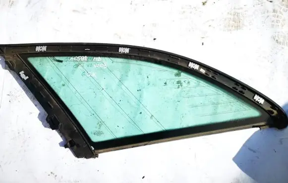 Mercedes-Benz C W203 Rear side window