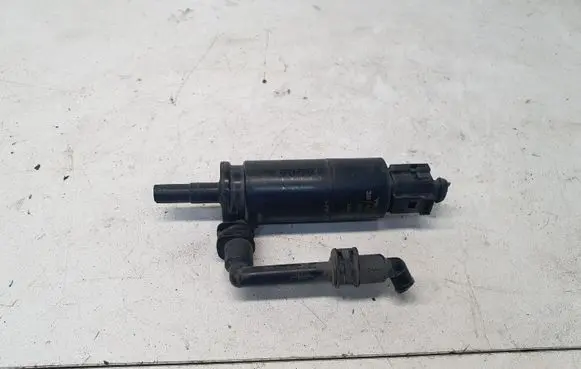 Volkswagen Golf V Headlight washer pump 3B7955681