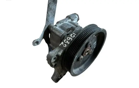 BMW 5 E60 E61 Power steering pump 7787106 32417787106
