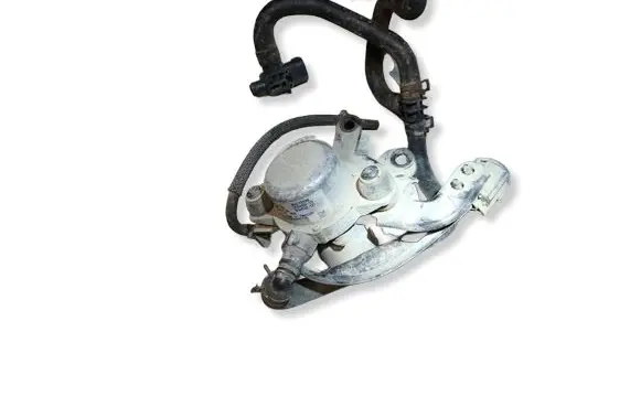 Opel Mokka Vacuum pump 95073598