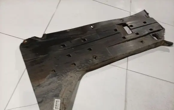 Honda Civic Engine splash shield/under tray 