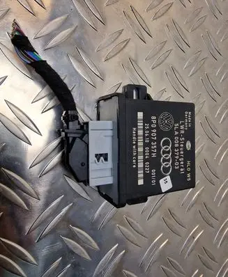 Audi A6 S6 C6 4F Light module LCM 8P0907357H