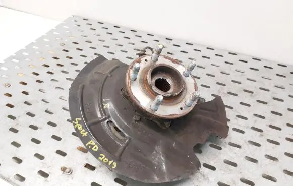 Front wheel hub
