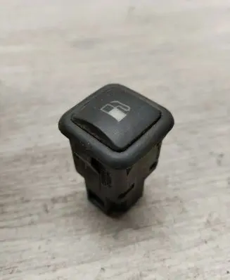 Volkswagen Golf IV Fuel tank opening switch 3B0959833
