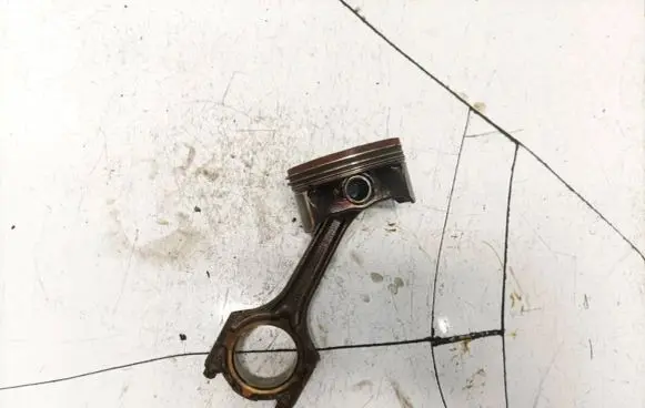 Opel Insignia A Piston with connecting rod 080325