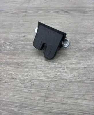 Volkswagen Golf VII Tailgate/trunk/boot lock/catch/latch 5G0827505A