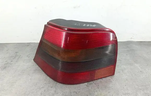 Volkswagen Golf IV Rear/tail lights 11A254
