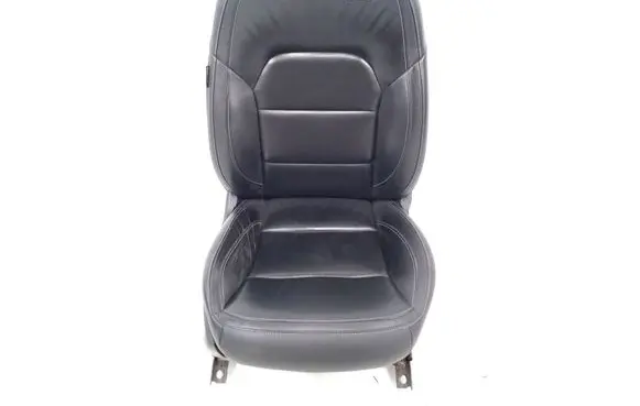 Infiniti Q30 Front passenger seat 