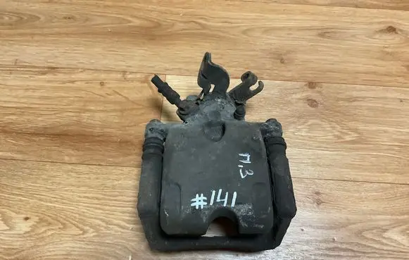 Opel Insignia A Rear brake caliper 