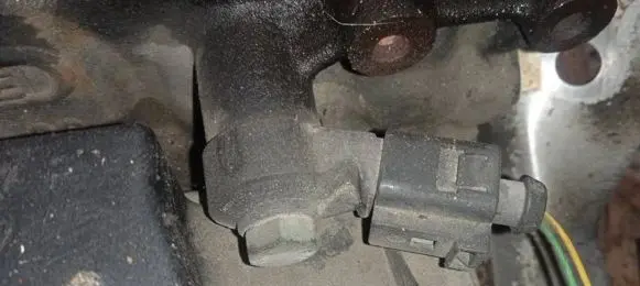 Audi A6 S6 C6 4F Detonation knock sensor 030905337C