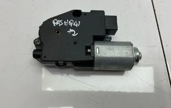 Nissan Qashqai+2 Sunroof motor/actuator 91295EY10B