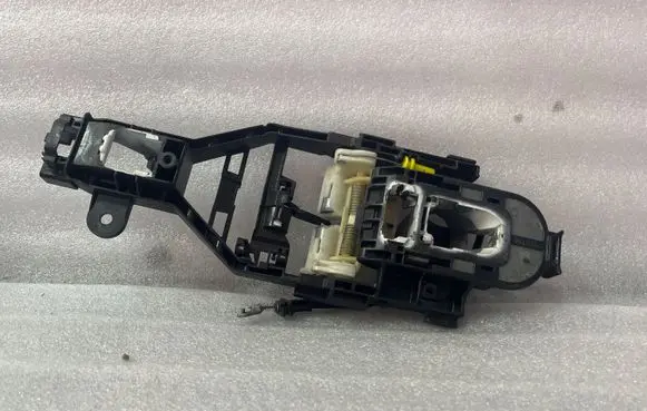 Volvo XC60 Front door lock 31378250 31378251 31416244