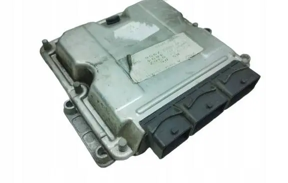 Renault Scenic I Engine control unit/module 0281010819 8200166362 8200039569