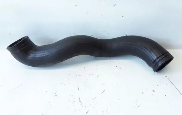 Volvo V70 Intercooler hose/pipe