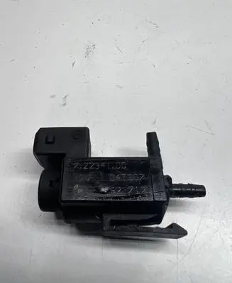 BMW 7 E65 E66 Turbo solenoid valve 72234100 04T30 12L1