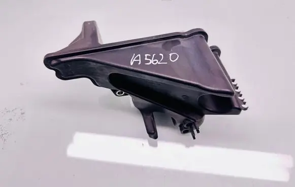 Vacuum air tank