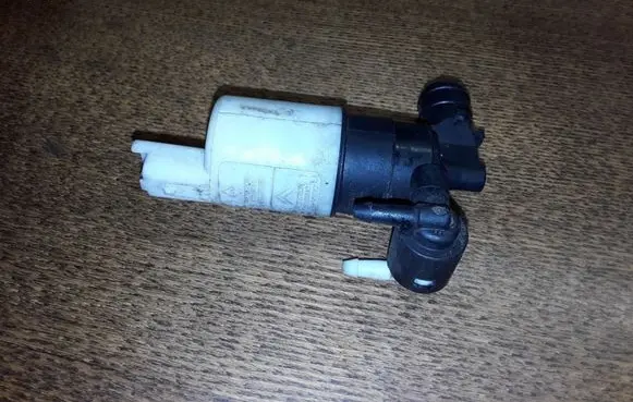 Renault Scenic II - Grand scenic II Windscreen/windshield washer pump 8200067015