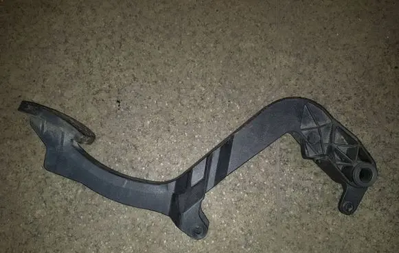 BMW 3 E36 Brake pedal 1158659